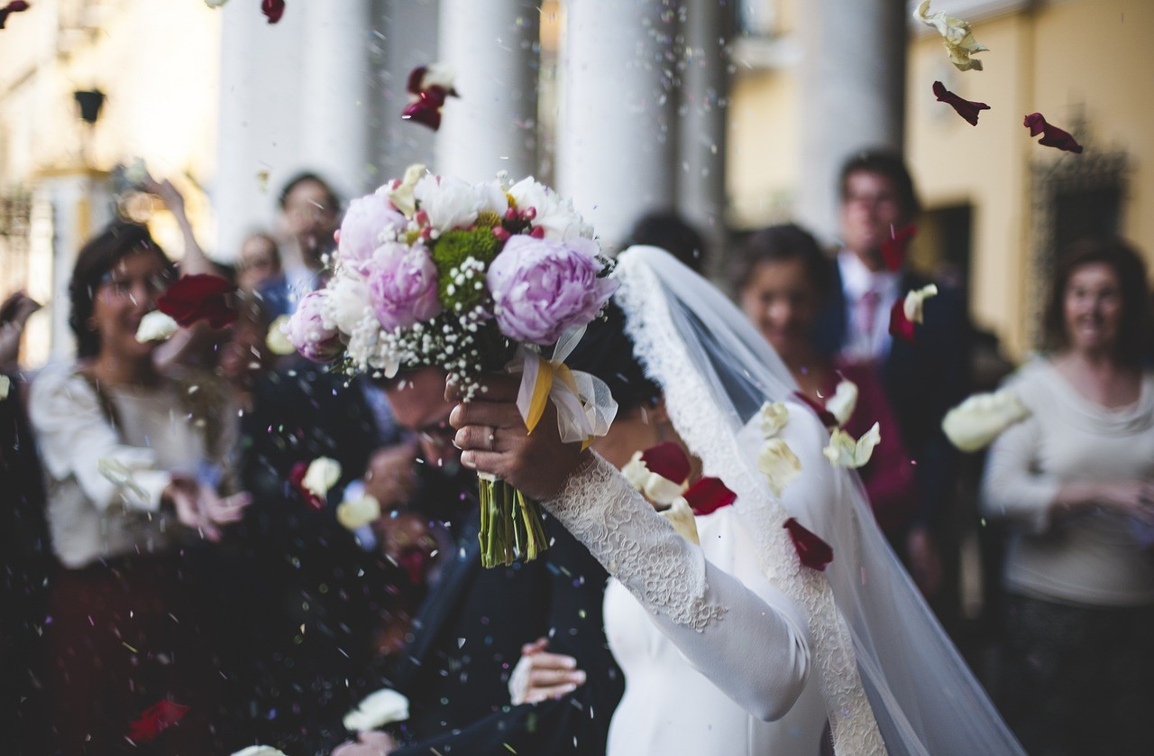 Wedding-Budgeting-and-Cost-Saving-Tips