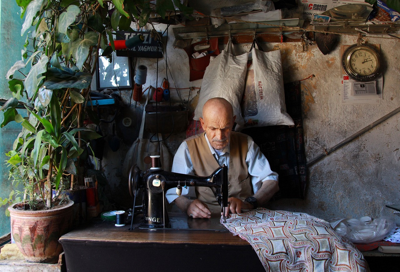 Seamless Alterations: The Tailor’s Secret to a Flawless Fit