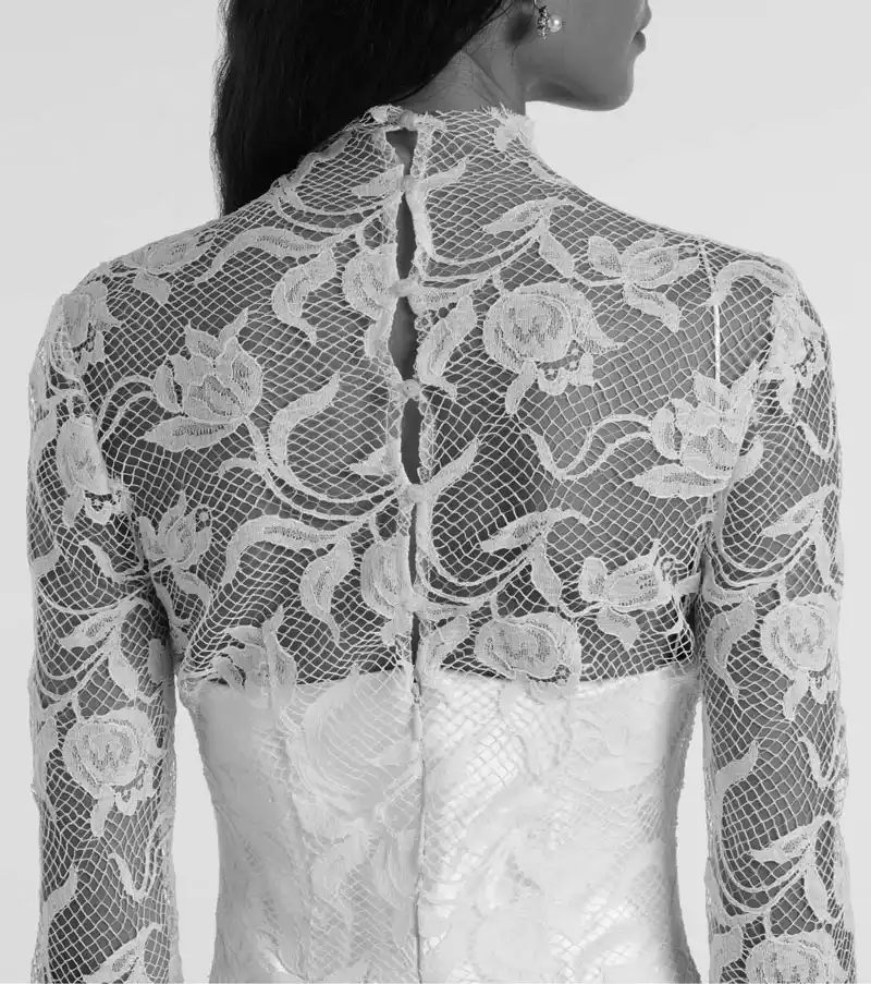 Wedding dress seamstress