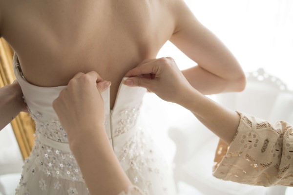 wedding dress zip repair